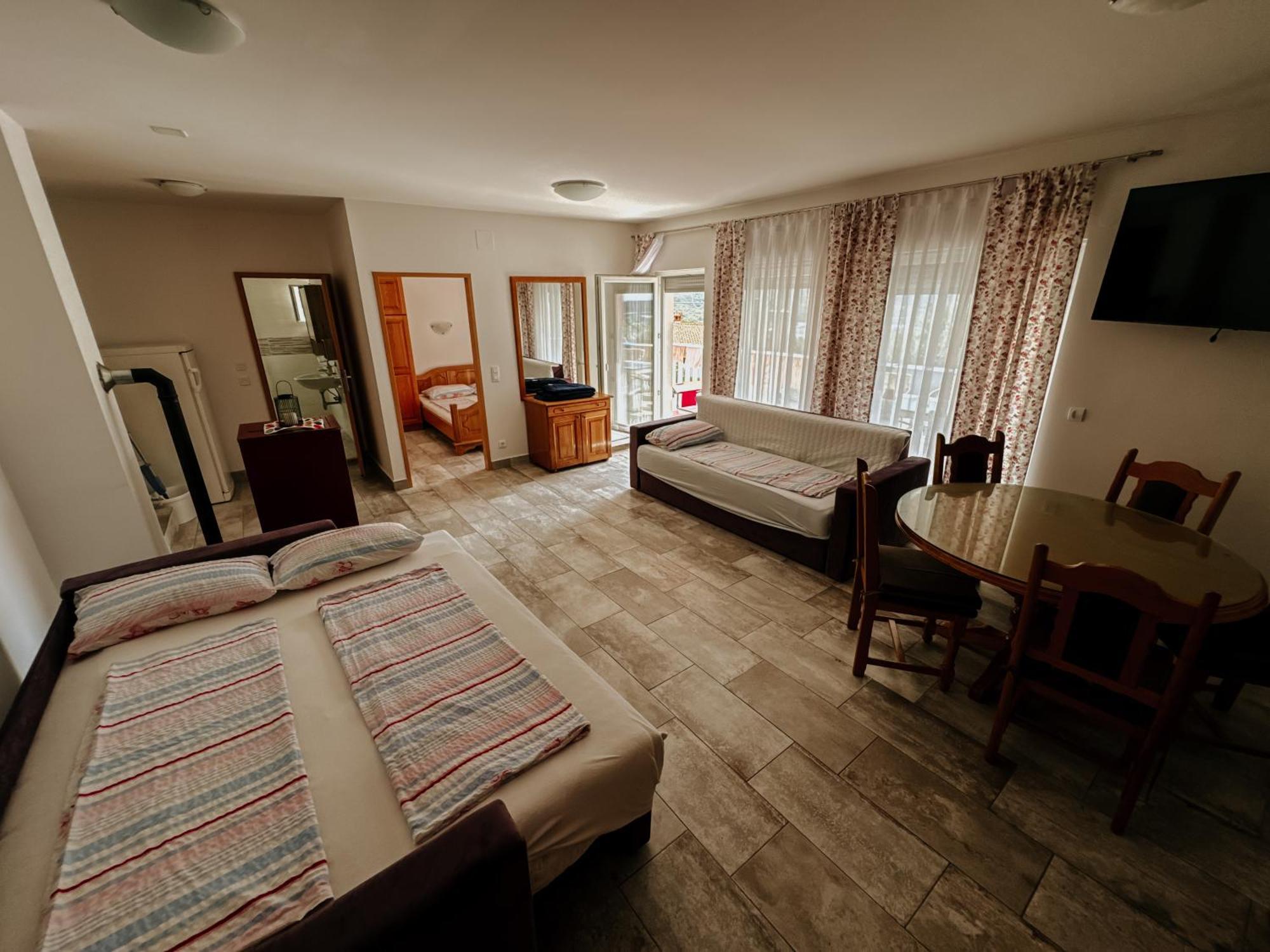 Krk Kornic Apartments Esterno foto